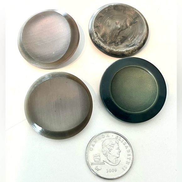 Vintage Celluloid Large Buttons - Picture 4 of 6